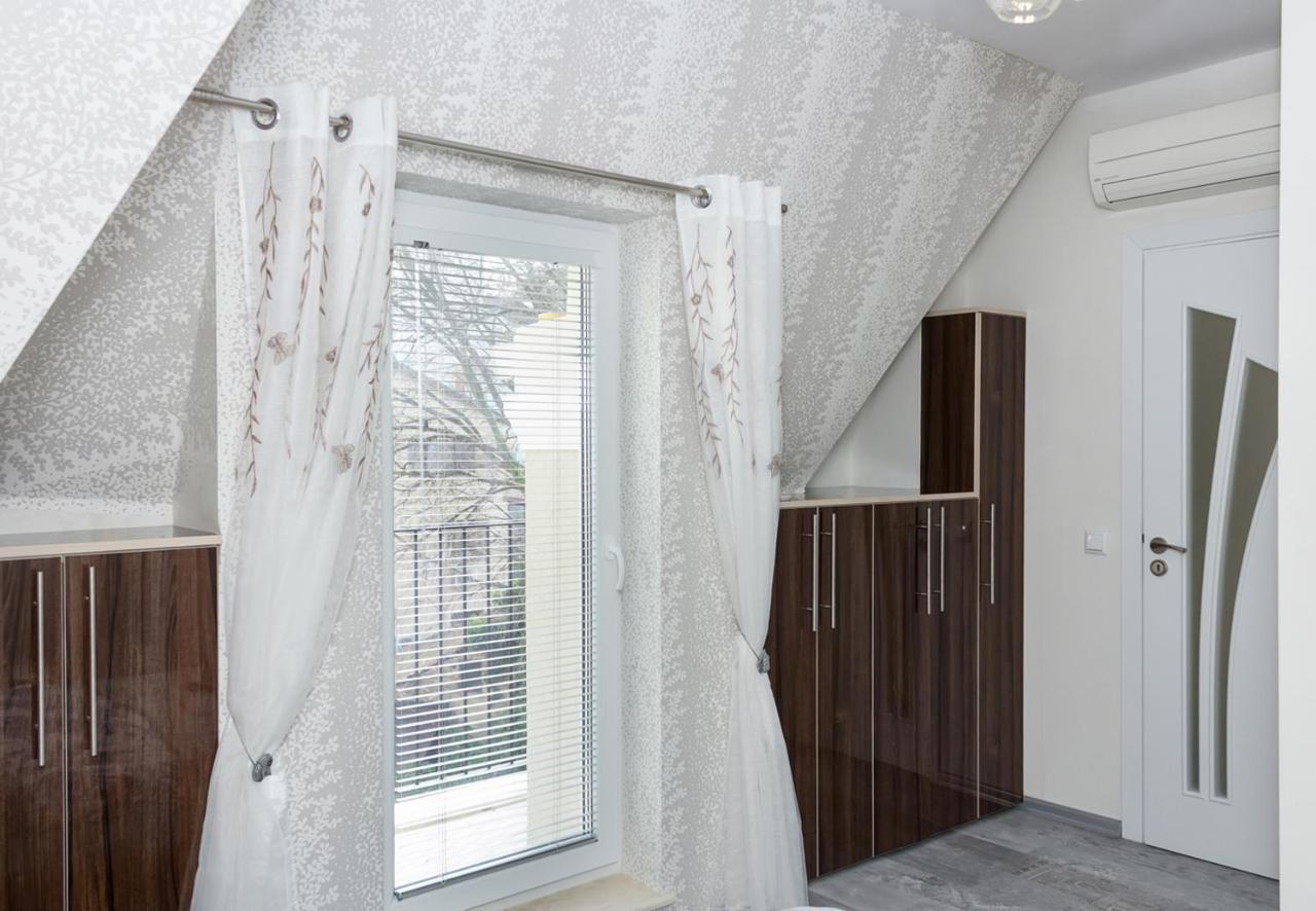 Acrylic & Pastel Apartments Varna Exterior foto